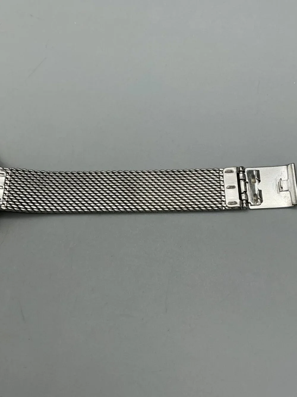 MVMT Minimalist Mod S1 Womens Watch 32mm Silver Tone Mesh Band New Battery